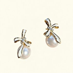 Chic Gold Bow Earrings with Pearl Drop